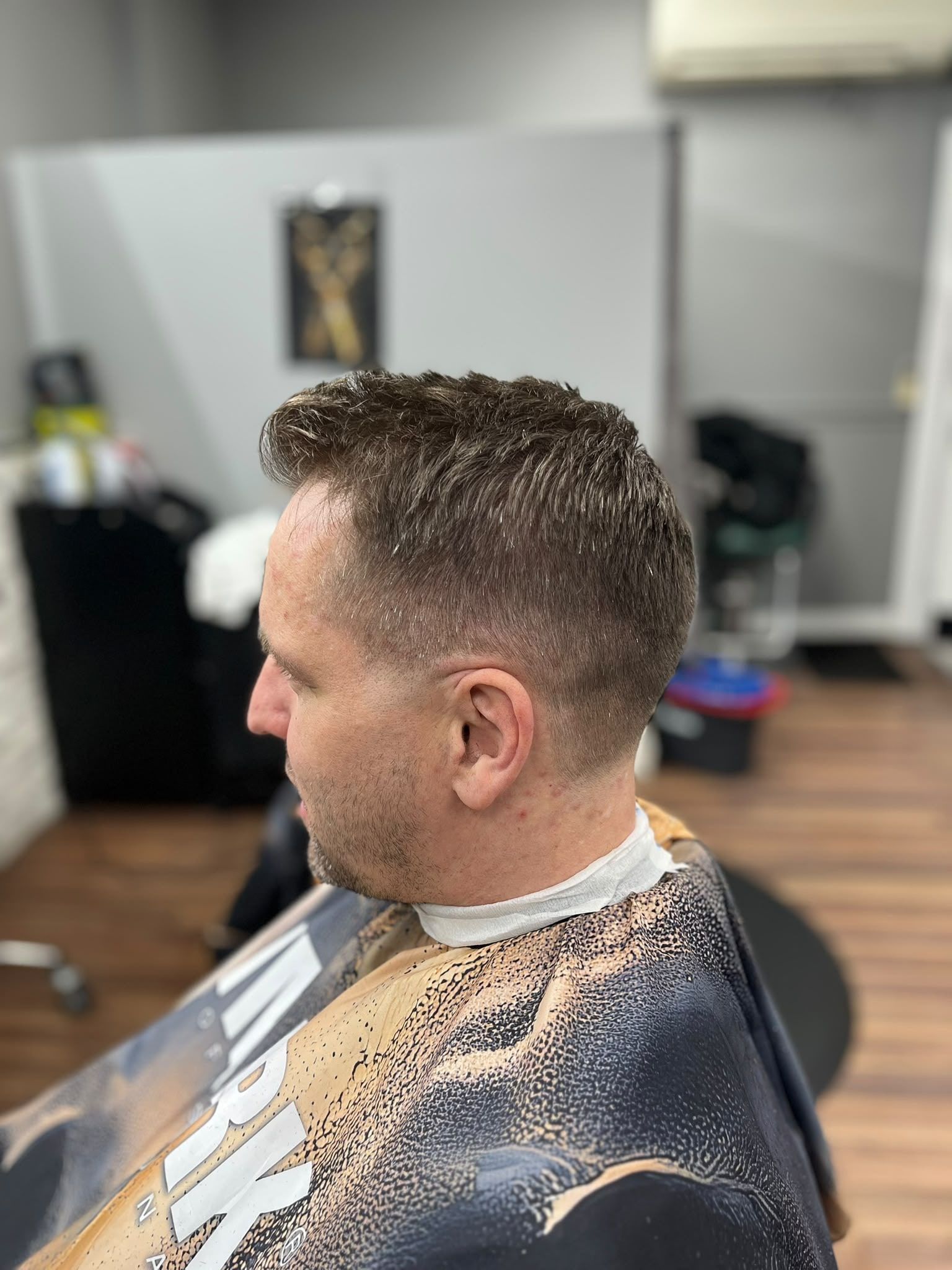 Textured spiky crop with tapered sides