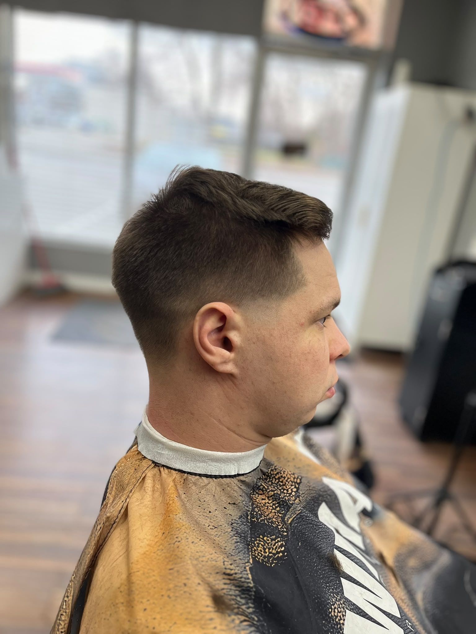 Short textured crop with a mid fade